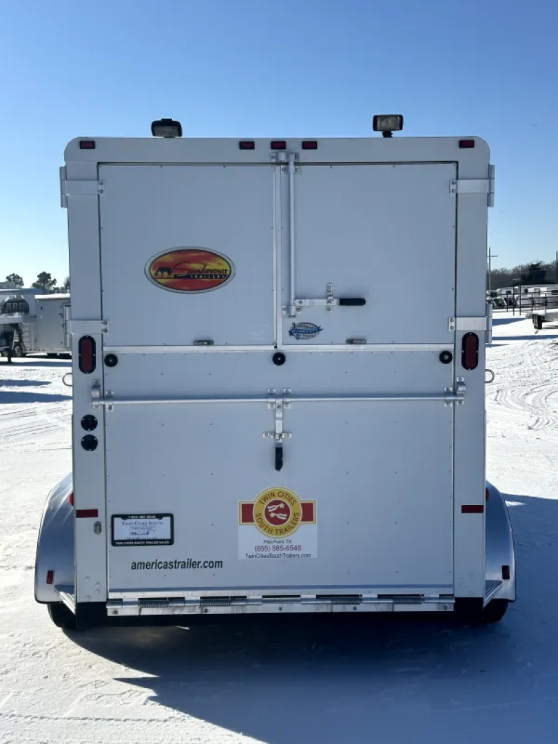 Used 2004 Sundowner 2 Horse Gooseneck