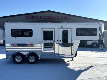 Used 2004 Sundowner 2 Horse Gooseneck