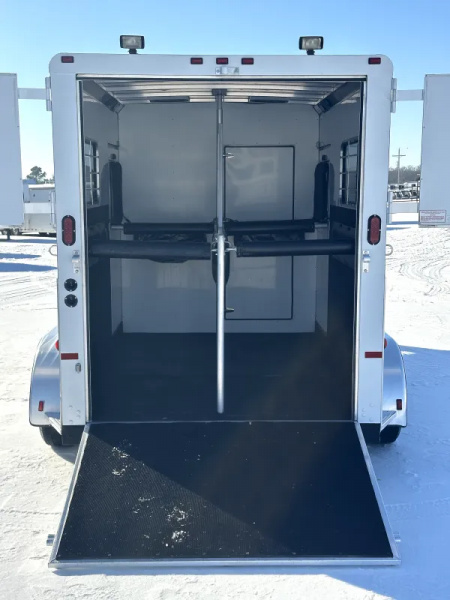 Used 2004 Sundowner 2 Horse Gooseneck