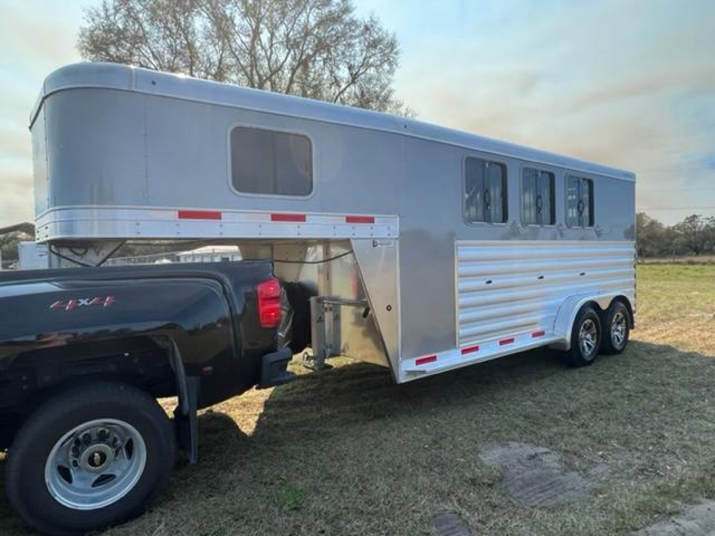 New 2026 Exiss Trailers 3H GN CXF Edition I Horse Trailer
