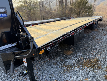 New 2026 Diamond C FMAX208 GOOSENECK TRAILER 27+5 MAX RAMPS 18K G.V.W.R.