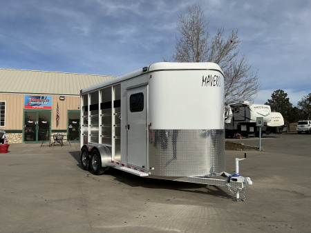 New EXTRA HEIGHT - 2026 Maverick 3 Place Horse Trailer
