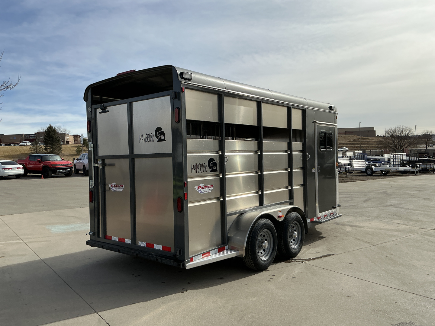 New EXTRA HEIGHT - 2026 Maverick 3 Place Horse Trailer