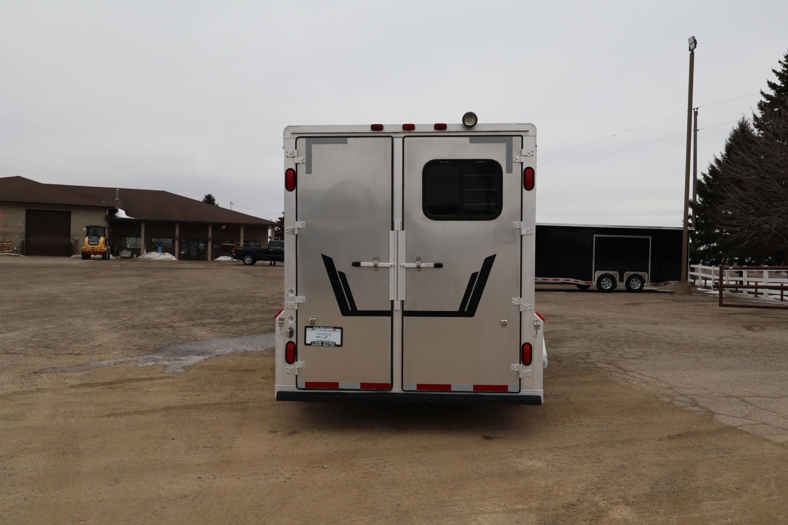 Used 2000 Cherokee 3 Place Weekender GN Horse Trailer