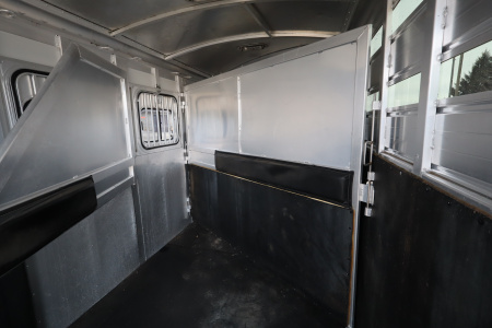 Used 2000 Cherokee 3 Place Weekender GN Horse Trailer