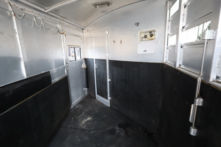 Used 2000 Cherokee 3 Place Weekender GN Horse Trailer