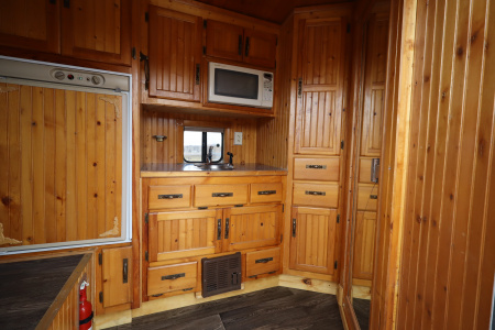 Used 2000 Cherokee 3 Place Weekender GN Horse Trailer