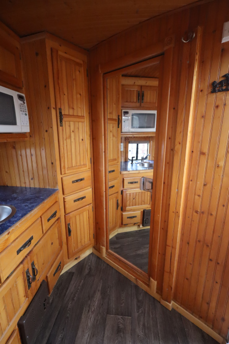 Used 2000 Cherokee 3 Place Weekender GN Horse Trailer