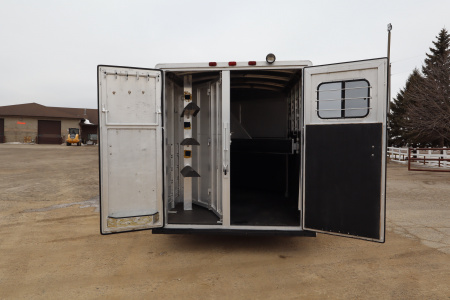 Used 2000 Cherokee 3 Place Weekender GN Horse Trailer