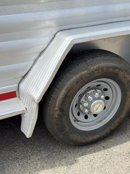 Used 2023 Exiss 16' Stock Trailer - All Aluminum - 7'2'' Tall - Rear Door w/ Sort Gate - Center Sort Gate