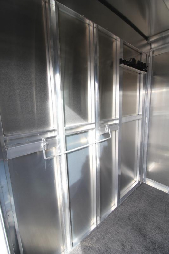 New 2024 Exiss 7200 ST $1400 BELOW COST! 2 Horse Straightload Trailer-7'8" Tall-Warmblood-Escape Doors on Both Sides