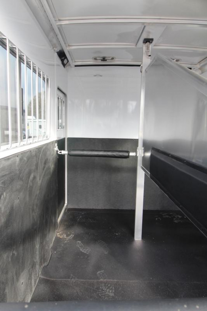 New Price Drop $3,000! 2024 Exiss 724 ST 2 Horse Straight Load Trailer-Warmblood Size- LED Lights- Escape Doors on Both Sides-Big Roomy Dressing/Tack Room