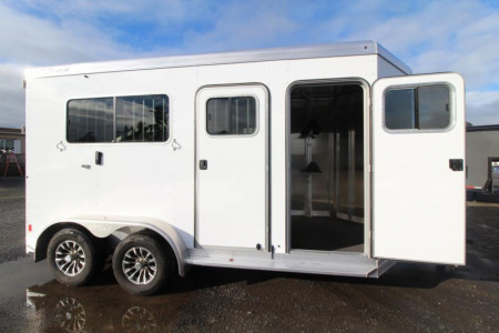 New Price Drop $3,000! 2024 Exiss 724 ST 2 Horse Straight Load Trailer-Warmblood Size- LED Lights- Escape Doors on Both Sides-Big Roomy Dressing/Tack Room