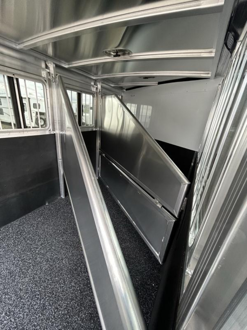 New Price Reduced $3,400 !! 2024 Exiss Express SS 3 Horse Trailer-Easy Care Flooring- Stud Divider-LED Lights