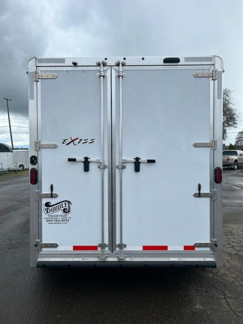 New Price Reduced $3,400 !! 2024 Exiss Express SS 3 Horse Trailer-Easy Care Flooring- Stud Divider-LED Lights