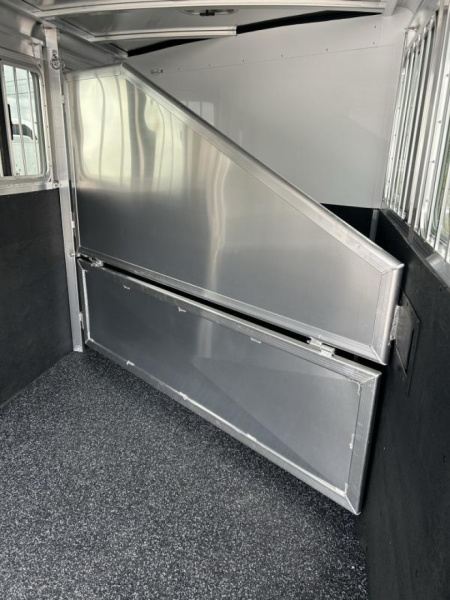 New Price Reduced $3,400 !! 2024 Exiss Express SS 3 Horse Trailer-Easy Care Flooring- Stud Divider-LED Lights