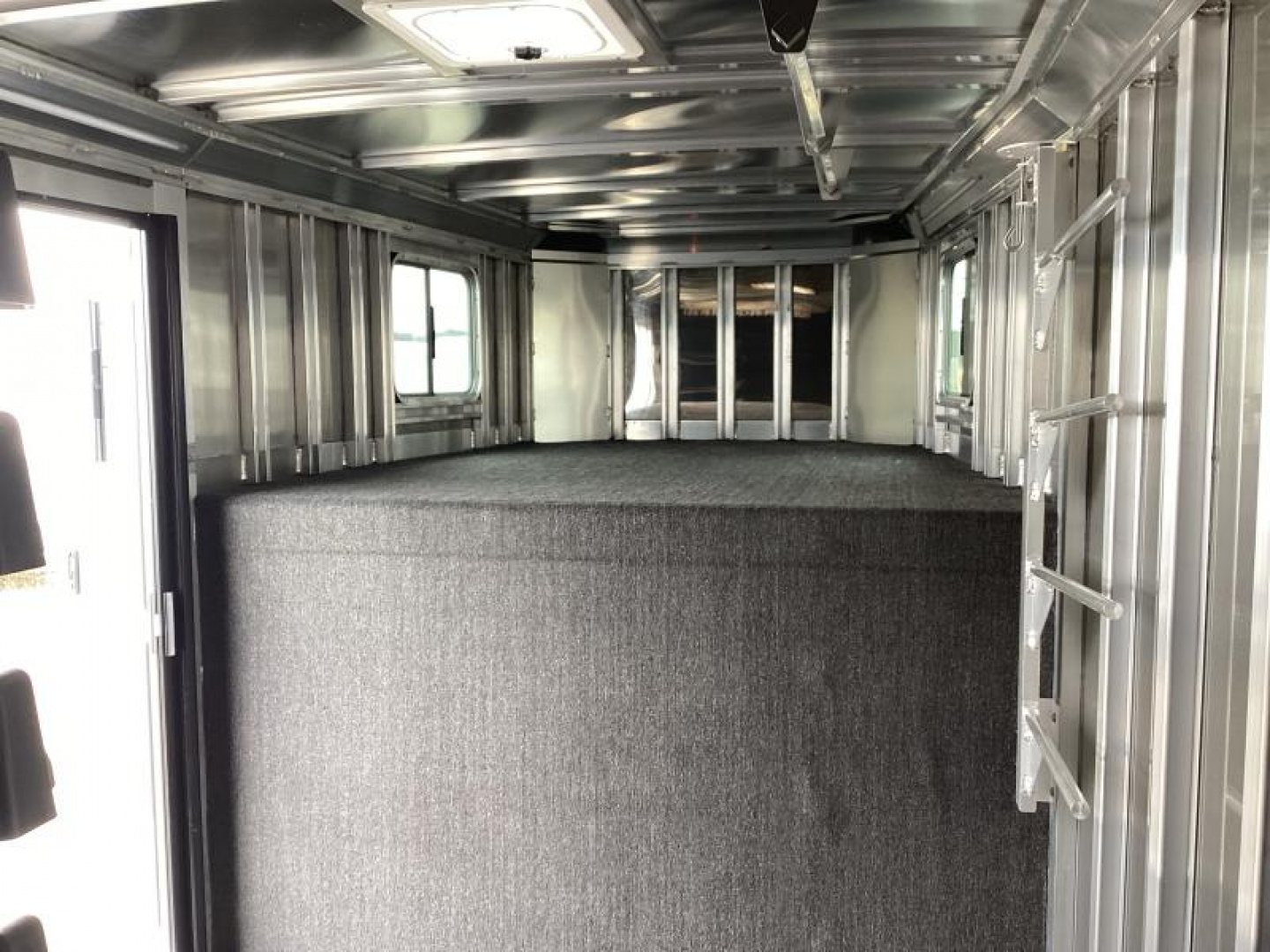 New RED $3300! 2024 Featherlite 9600-7472 4 Horse Trailer-Swing Out Saddle Rack-Stud Divider-Screen Door-Easy Care Flooring