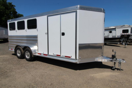 New PRICE REDUCED $3500! 2025 Featherlite 9400 3 Horse Trailer-Premier Tack- 7'6" Tall- Lined & Insulated Tack Room Ceiling-Stud Divider-Escape Door-Battery Package