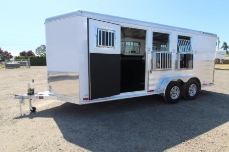 New PRICE REDUCED $3500! 2025 Featherlite 9400 3 Horse Trailer-Premier Tack- 7'6" Tall- Lined & Insulated Tack Room Ceiling-Stud Divider-Escape Door-Battery Package