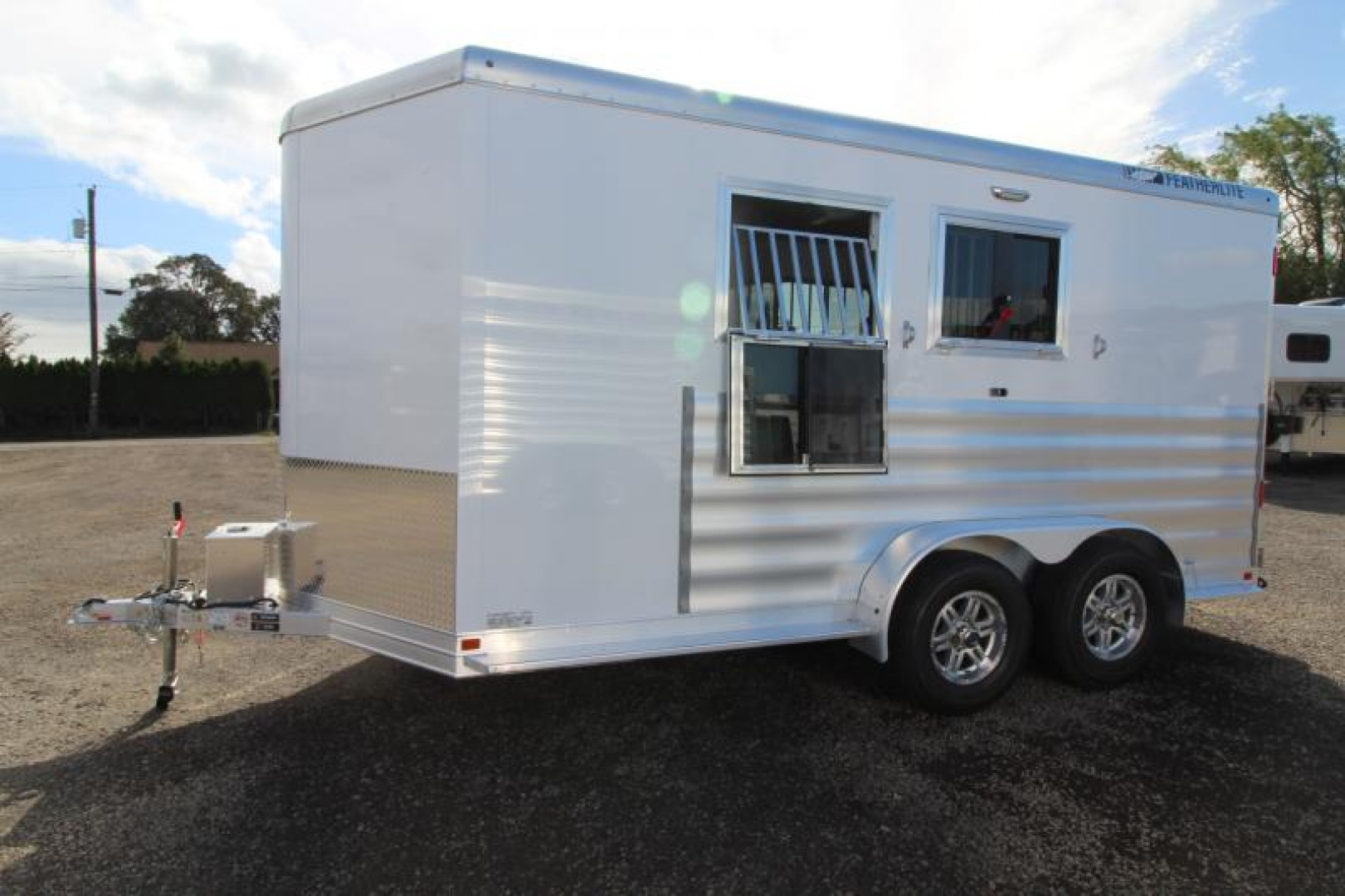 New PRICE REDUCED $2700! 2025 Featherlite 9400 2 Horse Trailer-Premier Tack-7'6" Tall- Lined & Insulated Tack Room Ceiling- Easy Care Flooring