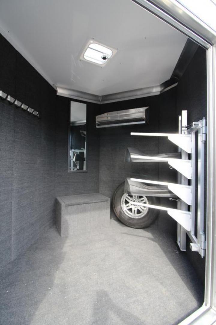 New PRICE REDUCED $3700! 2025 Featherlite 9400 2 Horse Trailer-Premier Tack-7'6" Tall-36" Slant Wall Dressing Room-Lined & Insulated Tack Room Ceiling-Easy Care Floor