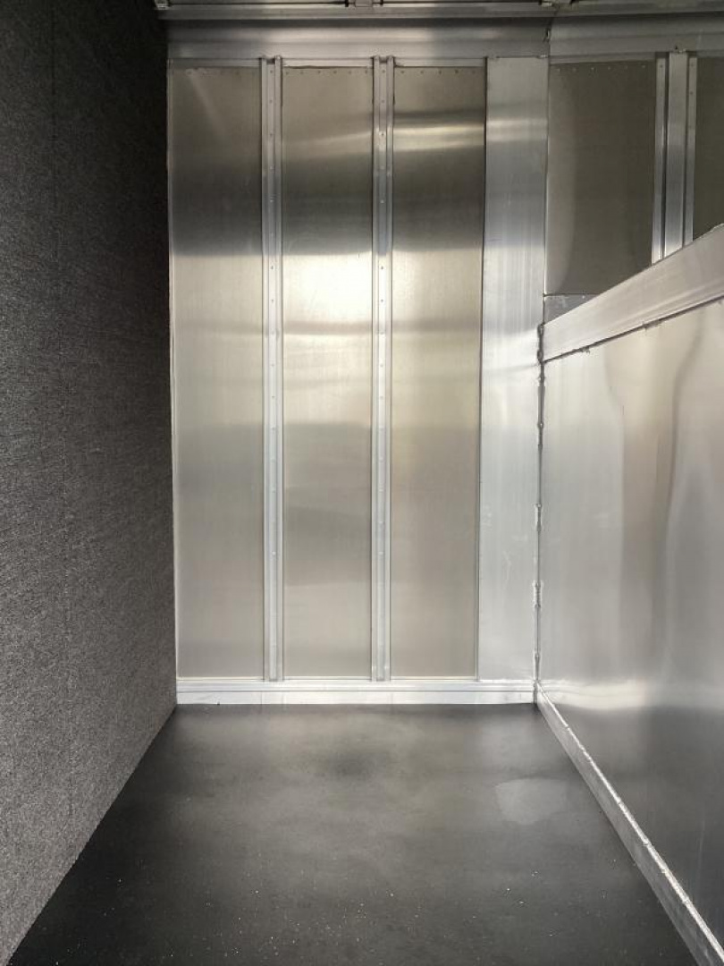 New PRICE REDUCED $3,600 2025 Featherlite 8413 24' Perfectfit Stock Combo Trailer-Escape Door Center & rear gates w/sliders-7'T-7'W