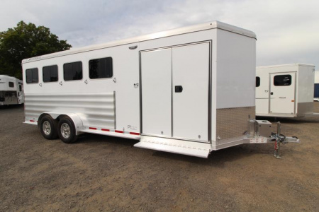 New PRICE REDUCED $4300! 2025 Featherlite 9400 4 Horse Trailer-Premier Tack-7'6" Tall-Easy Care Flooring-Lined & Insulated Dressing/Tack Room Ceiling-Stud Divider-Escape Door