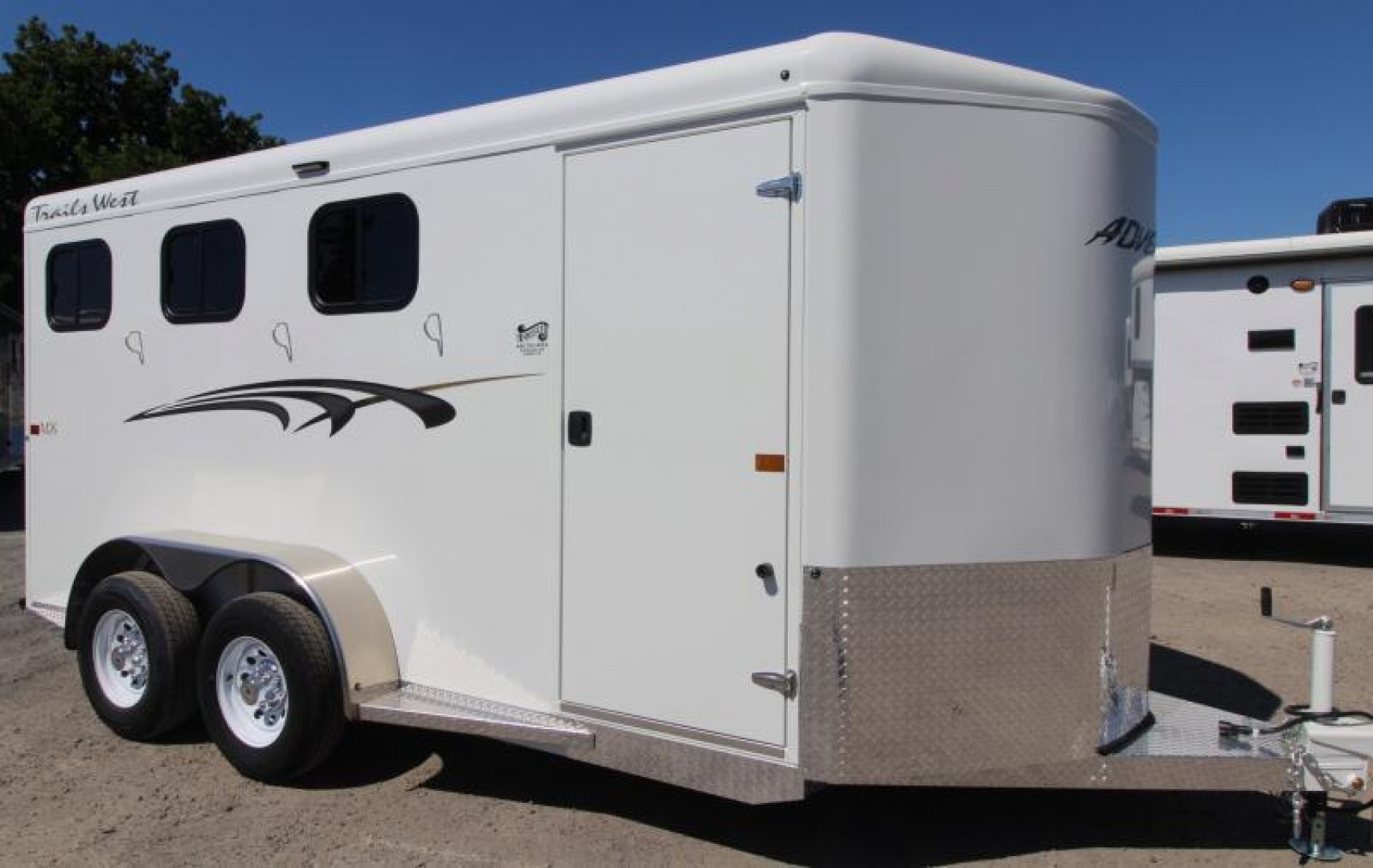 New Price Drop $400-2025 Trails West Adventure MX II 3 Horse Trailer-Swing Out Saddle Rack-6'9" Wide- 7' Tall