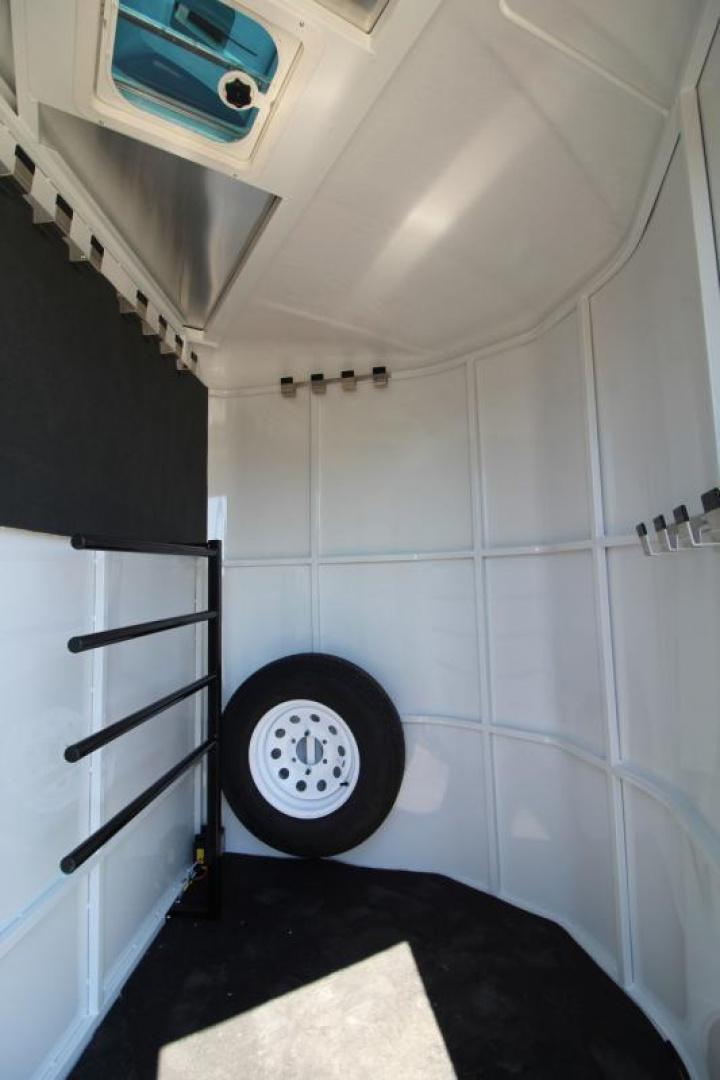 New Price Drop $400-2025 Trails West Adventure MX II 3 Horse Trailer-Swing Out Saddle Rack-6'9" Wide- 7' Tall