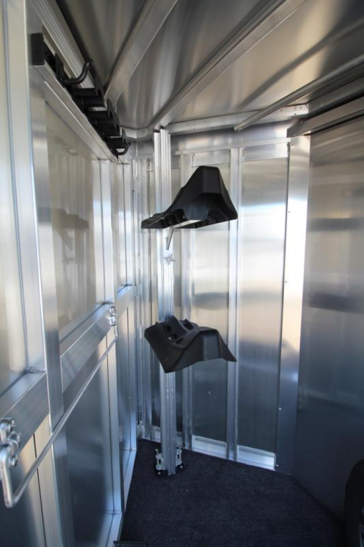 New PRICE DROP!!! -2025 Exiss Trailers Express XT 2 Horse Trailer-Easy Care Flooring- 7'2" Tall- Blanket Bar- Adjustable Saddle Rack-LED Lights- Double Rear Doors