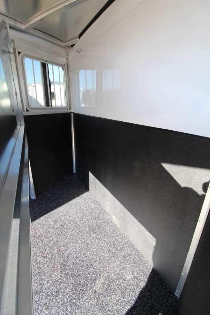 New PRICE DROP!!! -2025 Exiss Trailers Express XT 2 Horse Trailer-Easy Care Flooring- 7'2" Tall- Blanket Bar- Adjustable Saddle Rack-LED Lights- Double Rear Doors