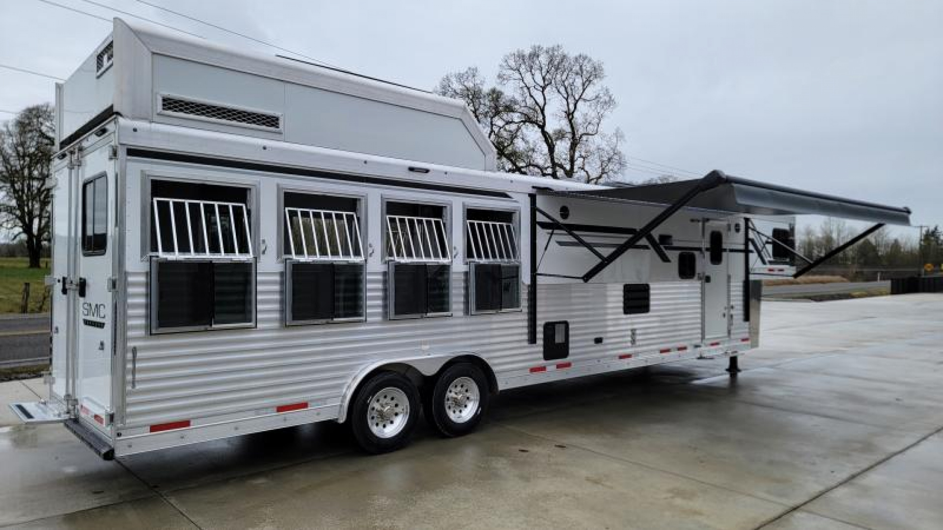 New PRICE REDUCED $10,000! 2025 SMC Laramie 8413SSR - Fully Loaded!!! Keyless Entry-Solar Panel-Hay pod W/Platform & Much More!!