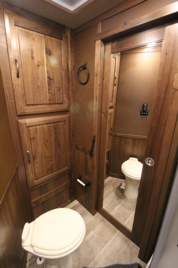 New PRICE REDUCED $10,000! 2025 SMC Laramie 8413SSR - Fully Loaded!!! Keyless Entry-Solar Panel-Hay pod W/Platform & Much More!!