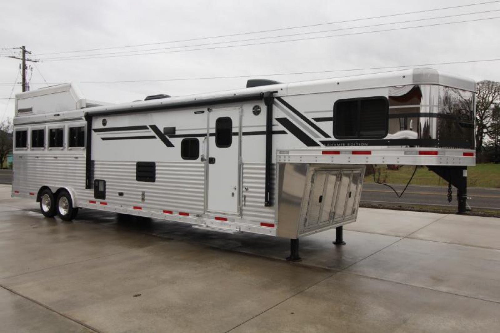 New PRICE REDUCED $10,000! 2025 SMC Laramie 8413SSR - Fully Loaded!!! Keyless Entry-Solar Panel-Hay pod W/Platform & Much More!!