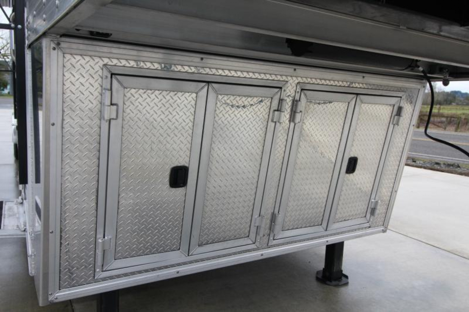 New PRICE REDUCED $10,000! 2025 SMC Laramie 8413SSR - Fully Loaded!!! Keyless Entry-Solar Panel-Hay pod W/Platform & Much More!!