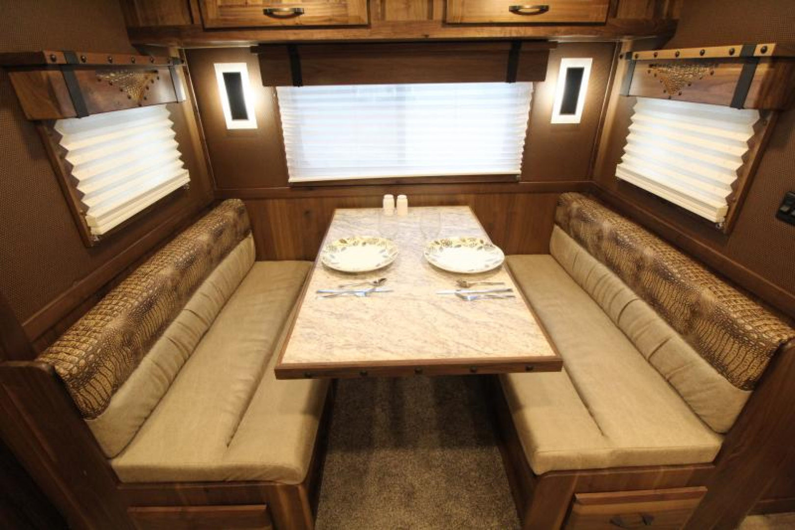 New PRICE REDUCED $10,000! 2025 SMC Laramie 8413SSR - Fully Loaded!!! Keyless Entry-Solar Panel-Hay pod W/Platform & Much More!!