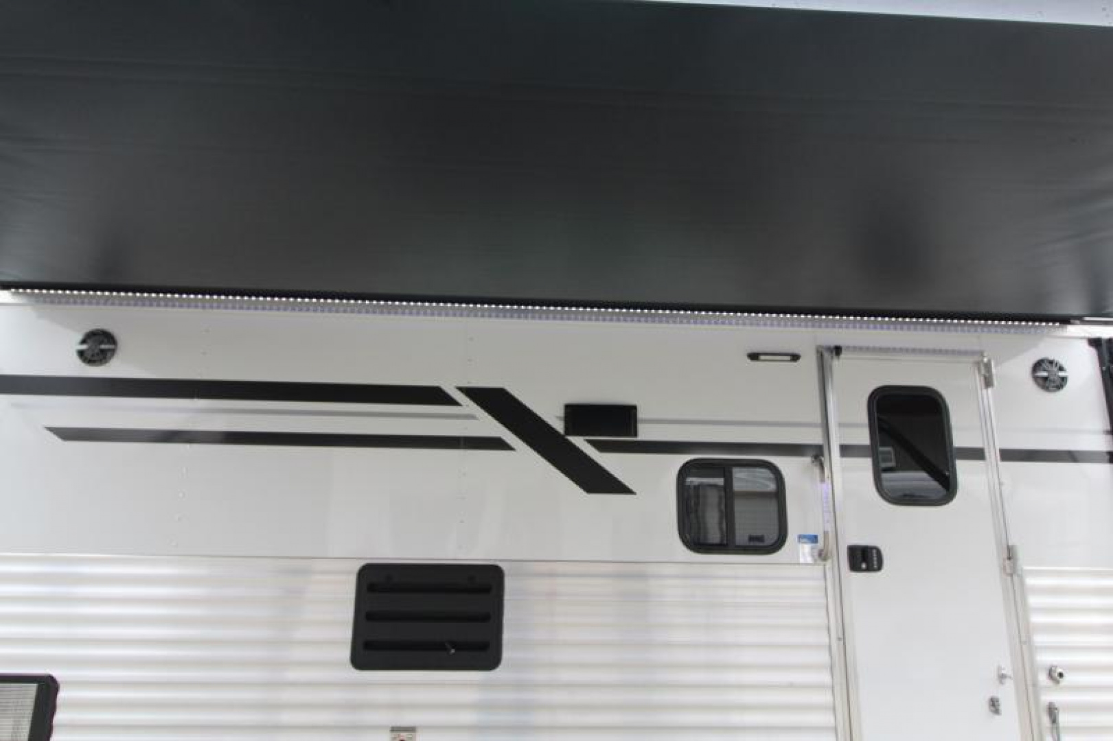 New PRICE REDUCED $10,000! 2025 SMC Laramie 8413SSR - Fully Loaded!!! Keyless Entry-Solar Panel-Hay pod W/Platform & Much More!!