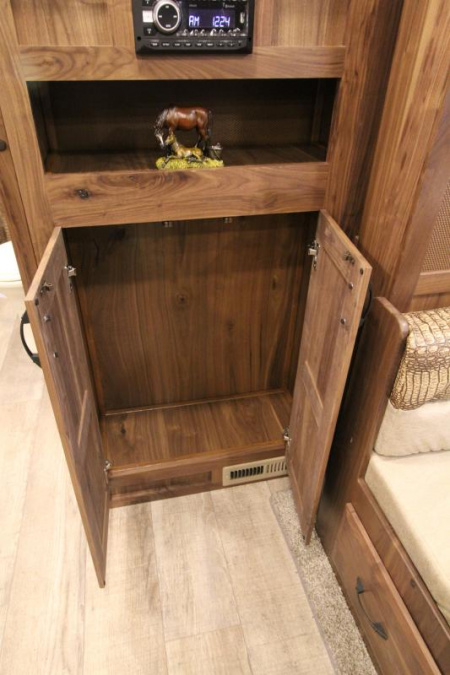 New PRICE REDUCED $10,000! 2025 SMC Laramie 8413SSR - Fully Loaded!!! Keyless Entry-Solar Panel-Hay pod W/Platform & Much More!!