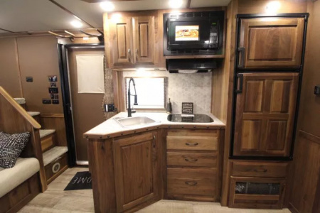 New PRICE REDUCED $10,000! 2025 SMC Laramie 8413SSR - Fully Loaded!!! Keyless Entry-Solar Panel-Hay pod W/Platform & Much More!!