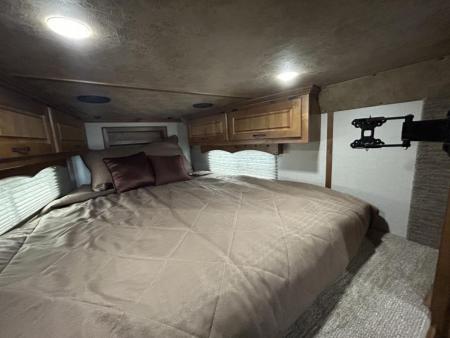 New ON ORDER!!! 2025 Trails West CLASSIC 10X10 2 Horse Trailer