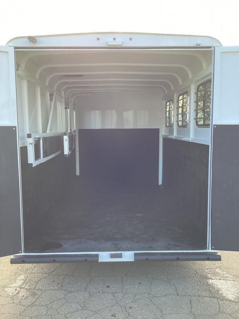 New 2025 Thuro-Bilt Renegade 3 Horse Trailer-7' Tall- Extra Divider Catch- 1' Added Length-Swing Out Saddle Rack