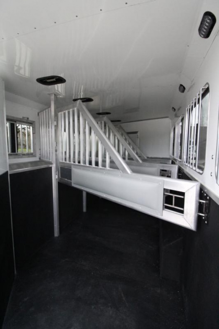 New REDUCED $8800! 2025 SMC Patriot 8415SRK 4 Horse W/Slide-Gorgeous real wood interior- Sofa & Dinette-Lots of Features!