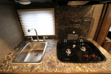 New REDUCED $8800! 2025 SMC Patriot 8415SRK 4 Horse W/Slide-Gorgeous real wood interior- Sofa & Dinette-Lots of Features!