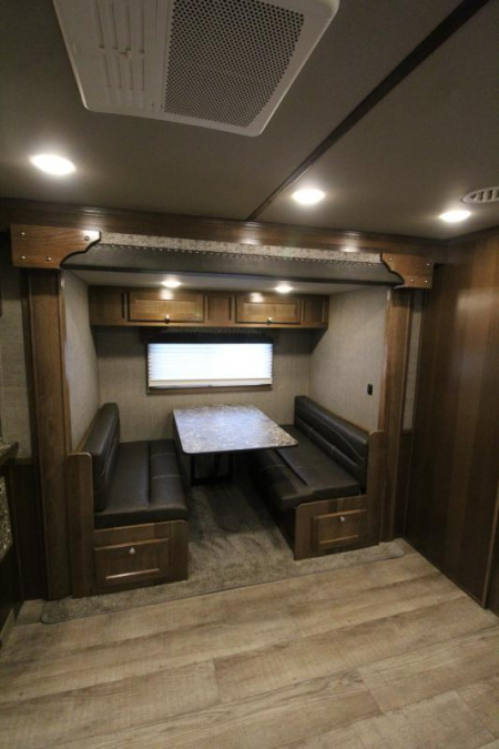 New REDUCED $8800! 2025 SMC Patriot 8415SRK 4 Horse W/Slide-Gorgeous real wood interior- Sofa & Dinette-Lots of Features!