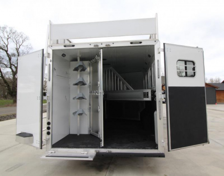 New REDUCED $8800! 2025 SMC Patriot 8415SRK 4 Horse W/Slide-Gorgeous real wood interior- Sofa & Dinette-Lots of Features!