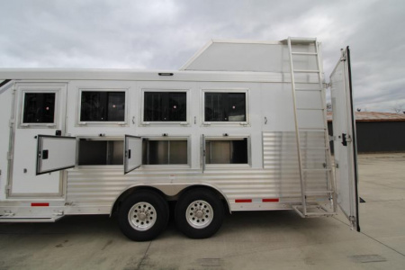 New REDUCED $8800! 2025 SMC Patriot 8415SRK 4 Horse W/Slide-Gorgeous real wood interior- Sofa & Dinette-Lots of Features!