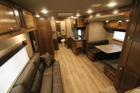 New REDUCED $8800! 2025 SMC Patriot 8415SRK 4 Horse W/Slide-Gorgeous real wood interior- Sofa & Dinette-Lots of Features!