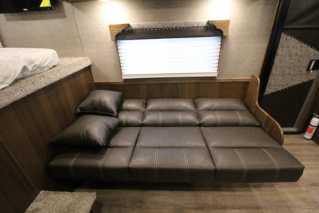 New REDUCED $8800! 2025 SMC Patriot 8415SRK 4 Horse W/Slide-Gorgeous real wood interior- Sofa & Dinette-Lots of Features!