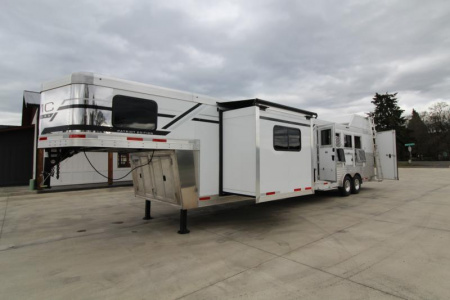 New REDUCED $8800! 2025 SMC Patriot 8415SRK 4 Horse W/Slide-Gorgeous real wood interior- Sofa & Dinette-Lots of Features!