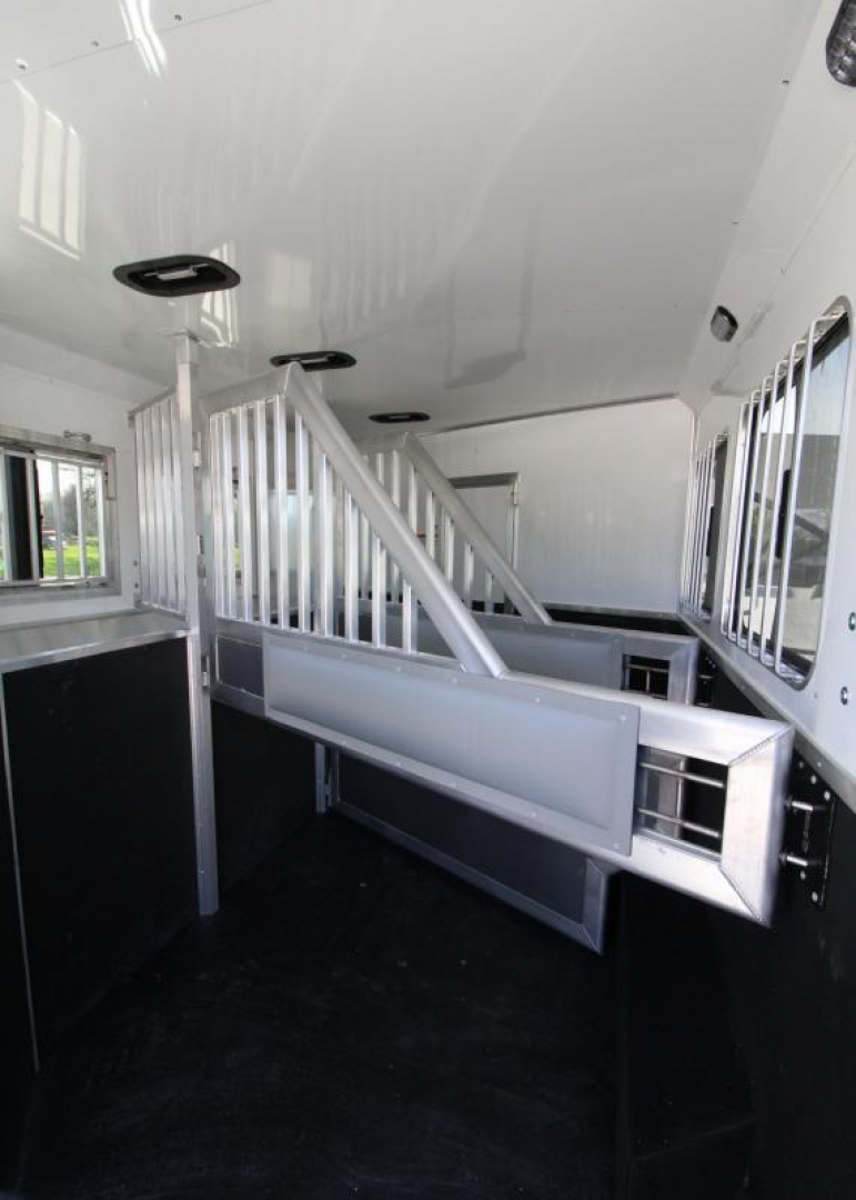 New Price Reduced $5000! 2025 SMC Horse Trailers Patriot 8310 3 Horse-All Aluminum-Real wood interior- Loaded w/ features!